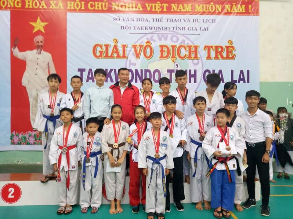 CLB Taekwondo THPT Hoàng Hoa Thám ( CLB_00524)